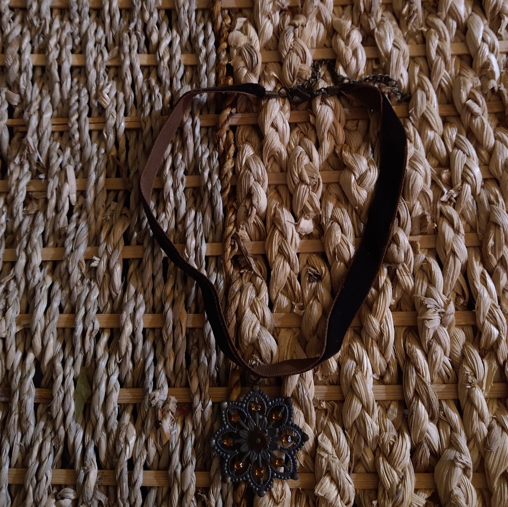 Flower Choker